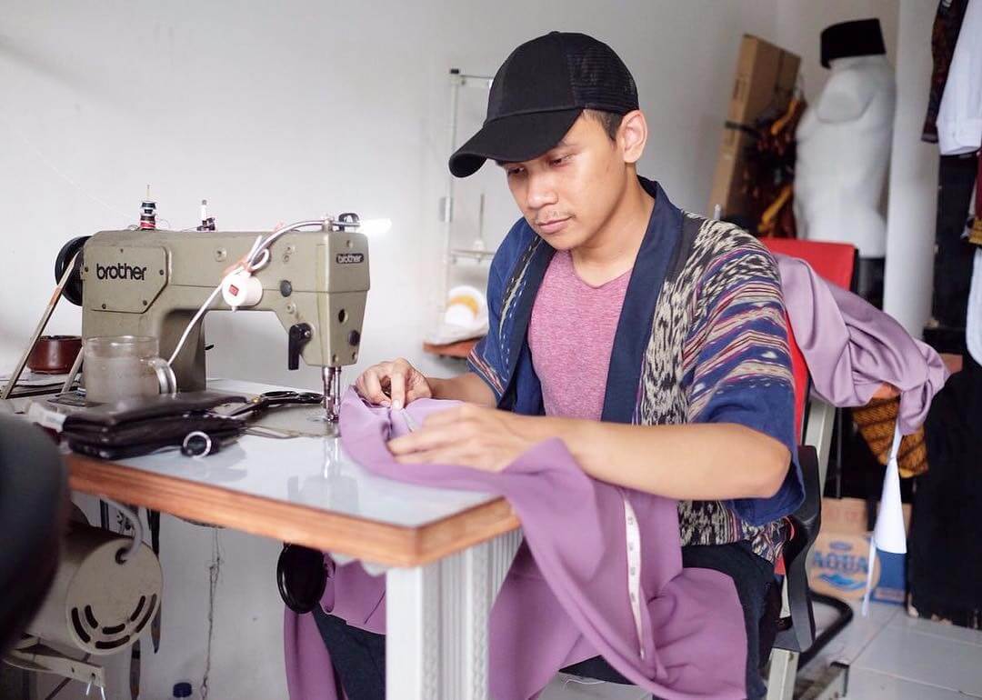 Fahmi Hendrawan, Desainer dan Otak di Balik Batik Modern Fatih Indonesia
